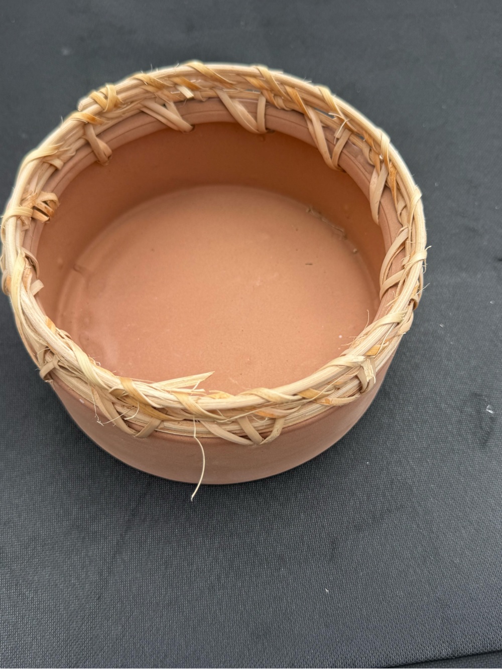 Small Woven Rim Terracotta decor item